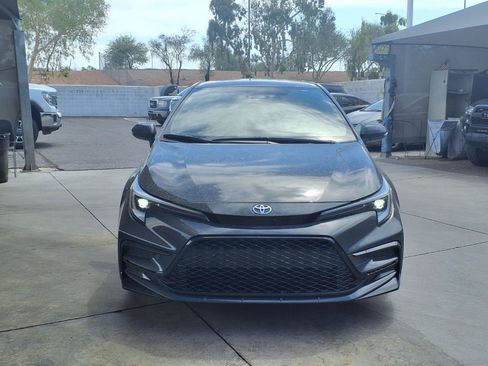Used 2024 Toyota Corolla SE FWD image 2