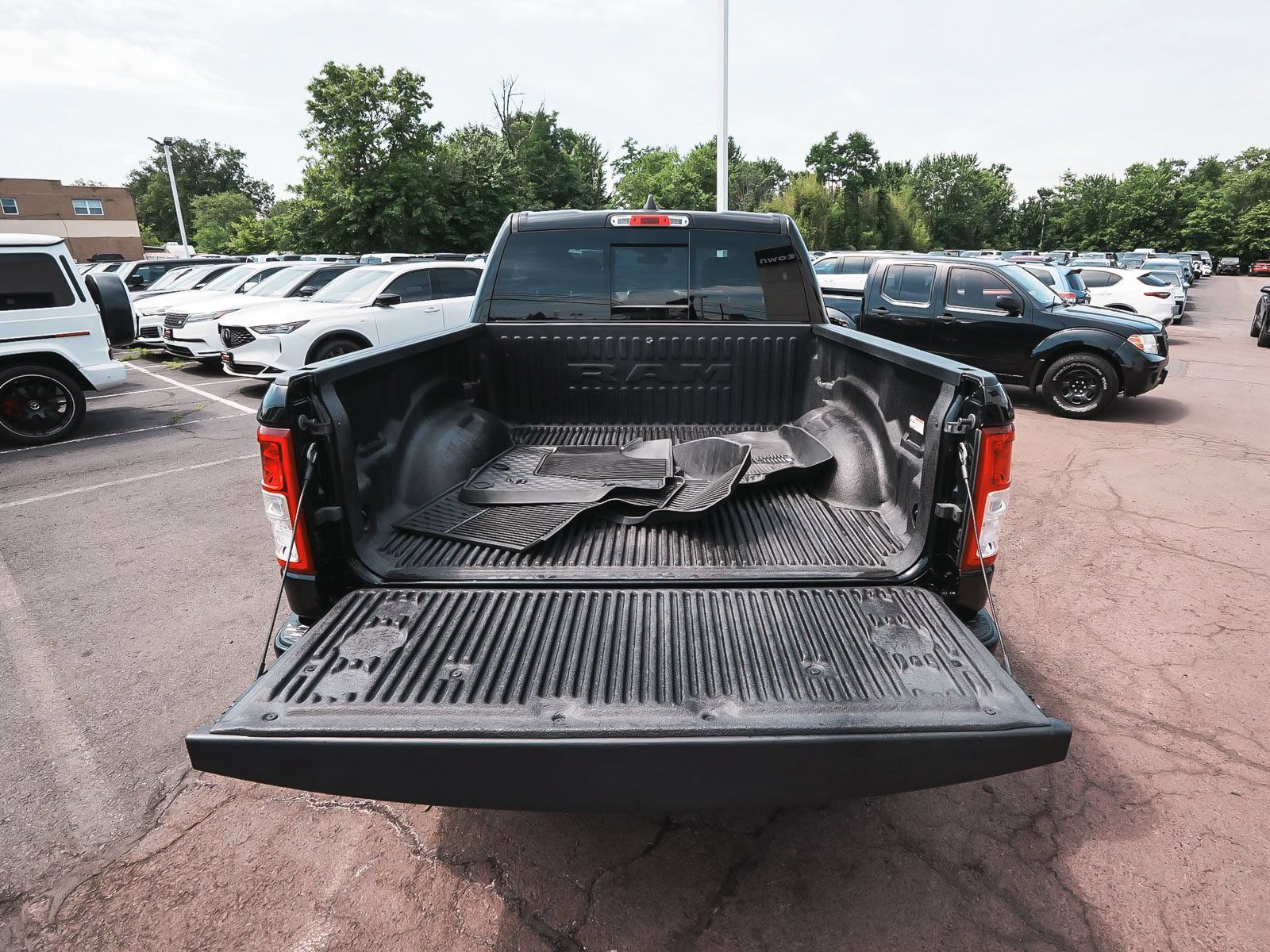 Used 2023 RAM 1500 Big Horn AWD/4WD image 48