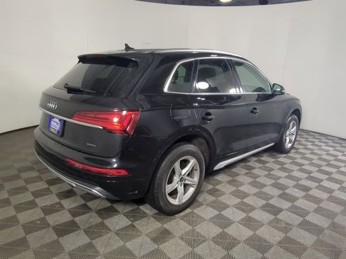 Used 2023 Audi Q5 2.0T Premium w/ Convenience Package image 4