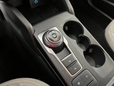 Used 2022 Ford Escape SE w/ SE Sport Appearance Package FWD image 31