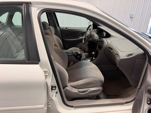 Used 1997 Ford Taurus SHO FWD image 12