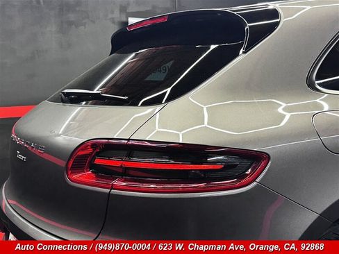 Used 2018 Porsche Macan AWD/4WD image 38