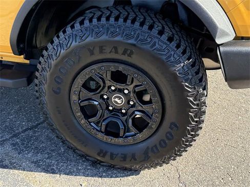 Certified 2022 Ford Bronco Wildtrak image 5