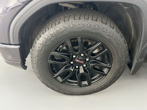 Used 2024 GMC Sierra 1500 Elevation AWD/4WD image 2