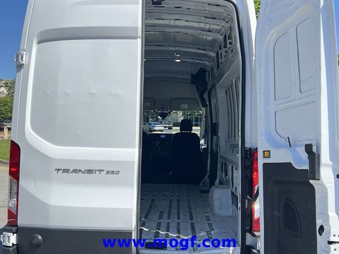 Used 2025 Ford Transit 250 148 High Roof Extended RWD image 19