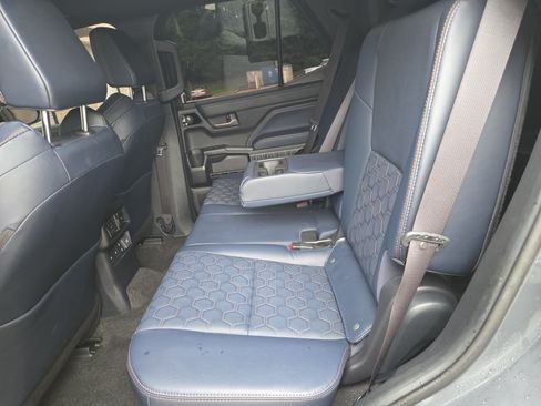 Used 2026 Toyota 4Runner Platinum AWD/4WD image 7