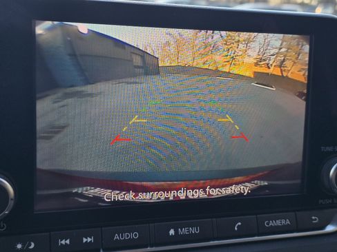 Used 2023 Nissan Rogue SV image 18