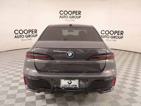 Used 2023 BMW 740i RWD image 24