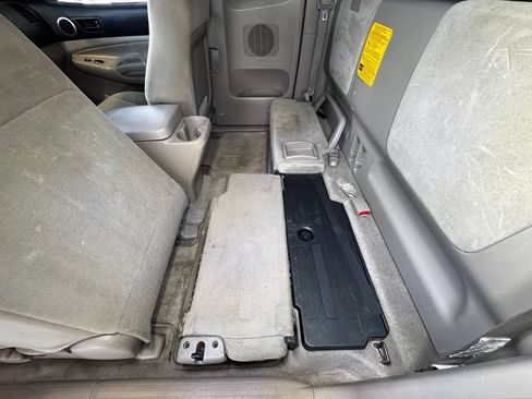 Used 2005 Toyota Tacoma PreRunner RWD image 40