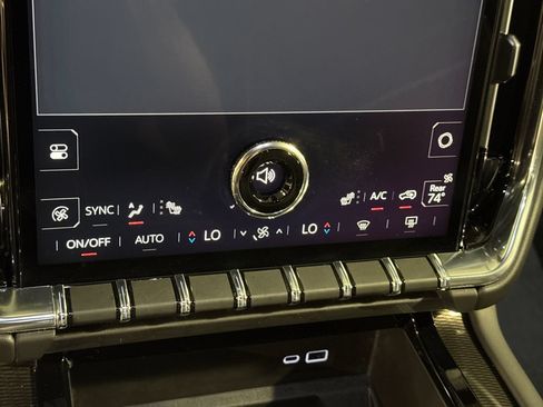 Used 2025 GMC Yukon Elevation w/ LPO, Floor Liner Package AWD/4WD image 18