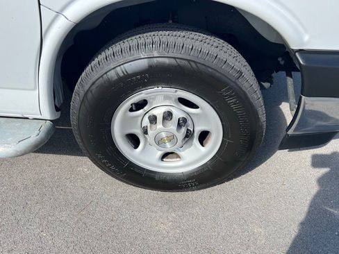 Used 2024 Chevrolet Express 2500 w/ Driver Convenience Package image 12