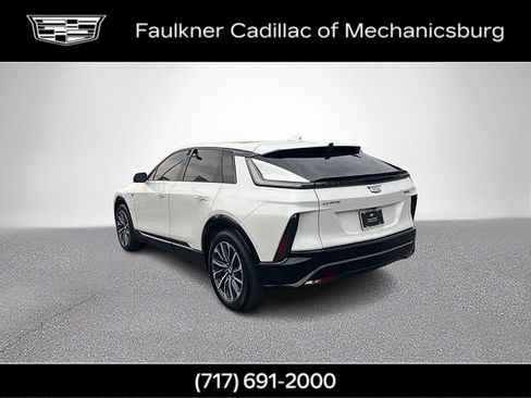 Certified 2024 Cadillac Lyriq Sport w/ LPO, Floor Liner Package AWD/4WD image 8