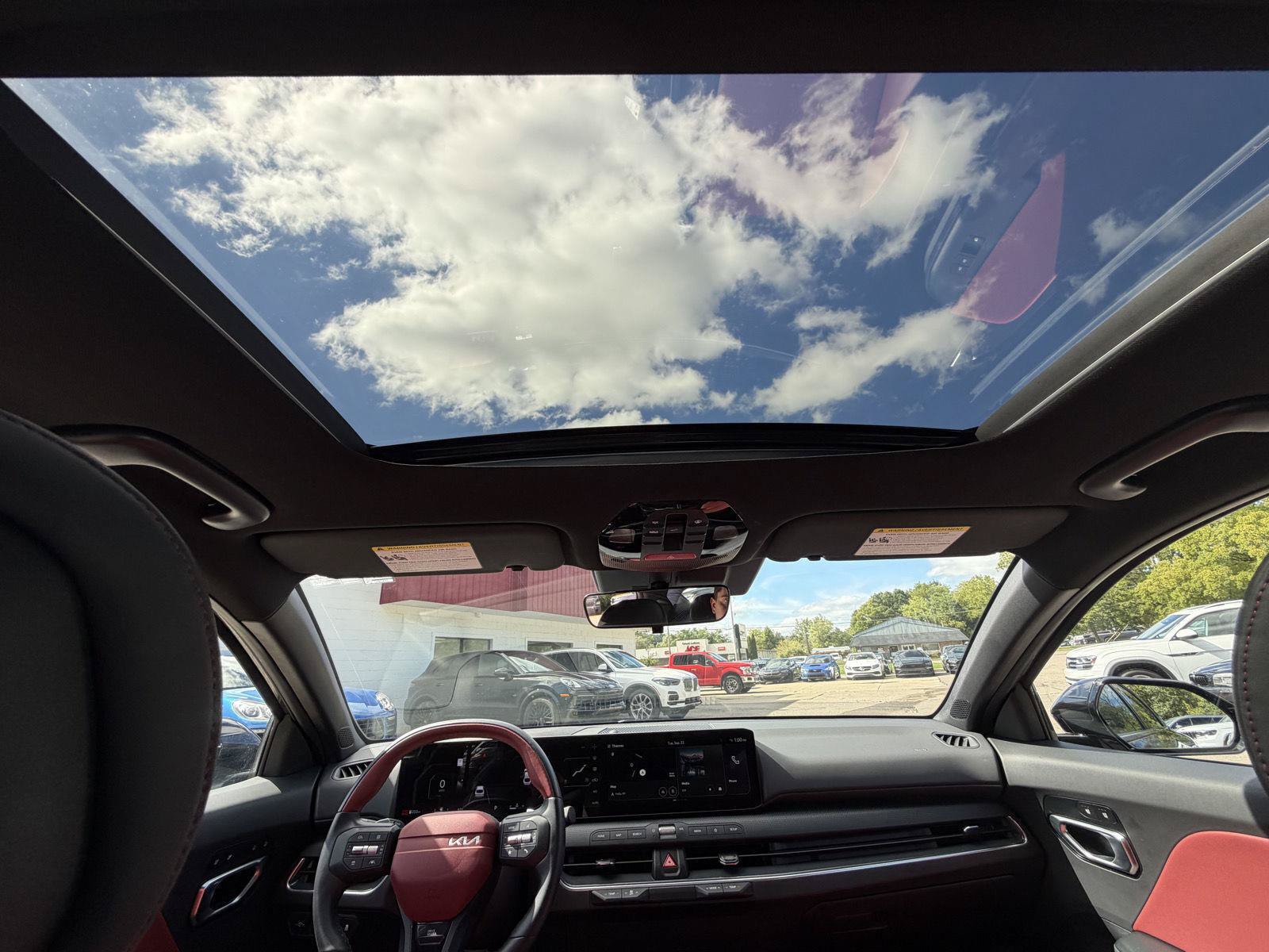 Used 2025 Kia K4 GT-Line w/ GT-Line Premium Package FWD image 28