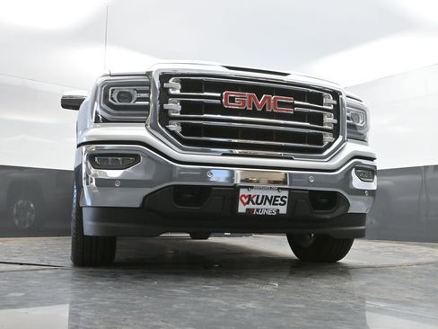 Used 2018 GMC Sierra 1500 SLT AWD/4WD image 37