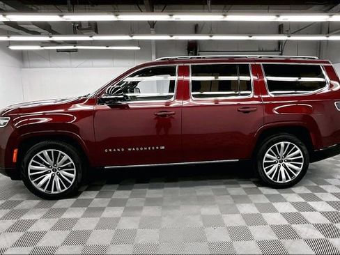 Used 2023 Jeep Grand Wagoneer Series III AWD/4WD image 14