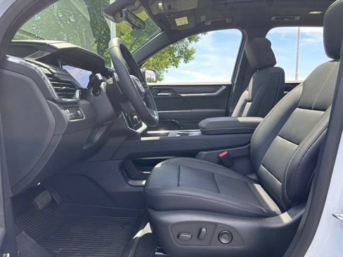 New 2026 GMC Acadia Elevation w/ Elevation Premium Package FWD image 19