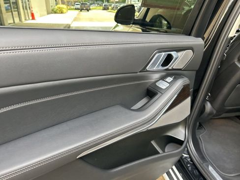 Used 2024 BMW X7 xDrive40i AWD/4WD image 60