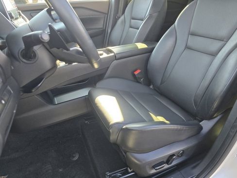 Used 2023 Nissan Rogue SV w/ SV Premium B Package image 22