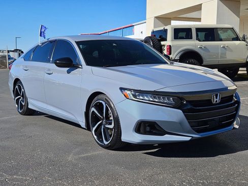 Used 2022 Honda Accord Sport image 3
