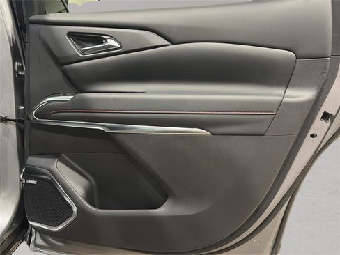 Used 2024 Chevrolet Traverse Z71 w/ Enhanced Driving Package image 30