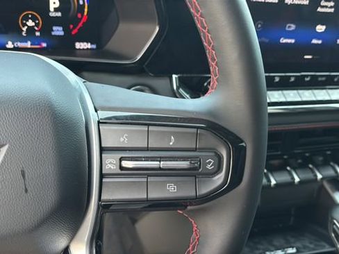 Certified 2025 Chevrolet Colorado Z71 w/ Technology Package image 22