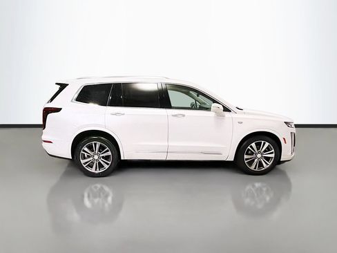 Used 2020 Cadillac XT6 Premium Luxury FWD image 10