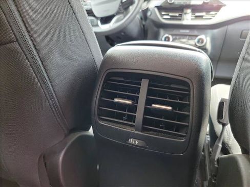Used 2022 Ford Escape SE w/ SE Sport Appearance Package FWD image 16