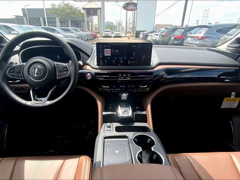 Used 2025 Acura MDX FWD w/ Technology Package image 5