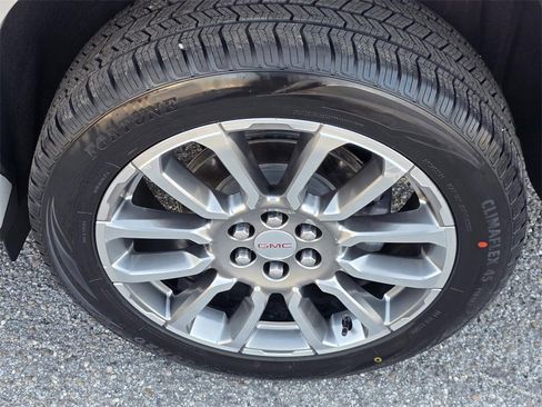 Used 2023 GMC Acadia Denali w/ Denali Ultimate Package image 58