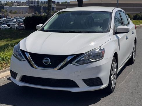 Used 2016 Nissan Sentra S image 4