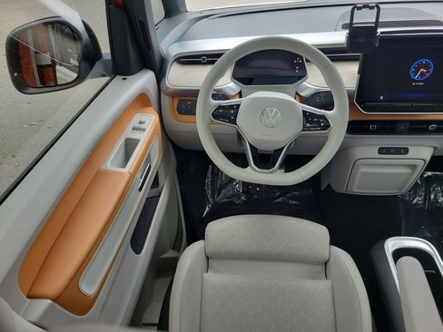 Used 2025 Volkswagen ID. Buzz 1st Edition image 16