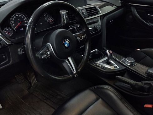 Used 2020 BMW M4 Coupe w/ Executive Package image 4