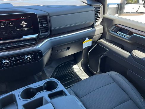 New 2026 GMC Sierra 2500 SLE w/ SLE Value Package; AWD/4WD image 37