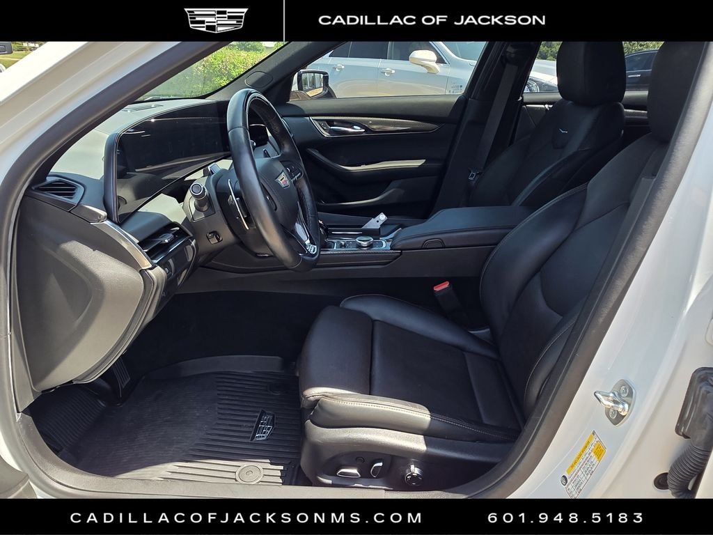 Certified 2025 Cadillac CT5 V w/ Technology Package RWD image 17