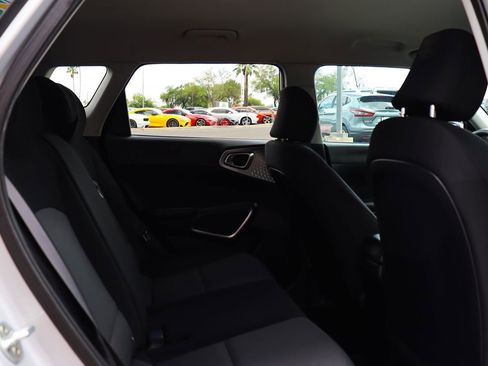 Used 2020 Kia Soul LX FWD image 28