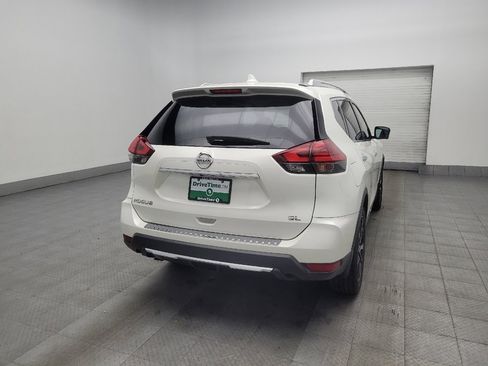 Used 2017 Nissan Rogue SL w/ SL Premium Package FWD image 9