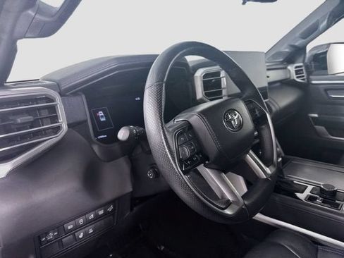 Used 2025 Toyota Tundra Platinum AWD/4WD image 9