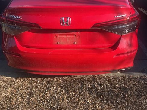 Used 2022 Honda Civic Sport image 3