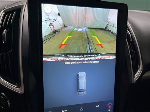 Used 2024 Ford Edge SEL image 20