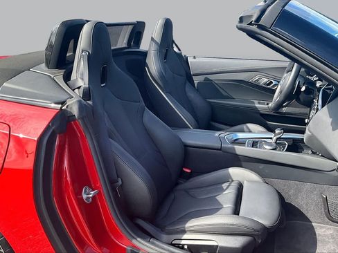 Certified 2026 BMW Z4 sDrive30i w/ Premium Package RWD image 9