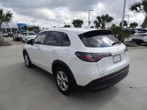 Used 2023 Honda HR-V LX image 6