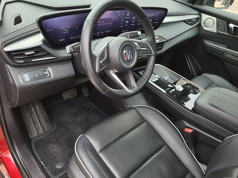 Used 2025 Buick Enclave Avenir w/ Trailering Package, 5000 lbs. FWD image 10