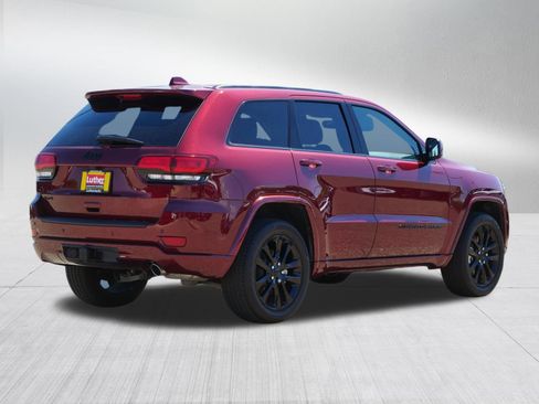 Used 2022 Jeep Grand Cherokee Laredo X AWD/4WD image 7