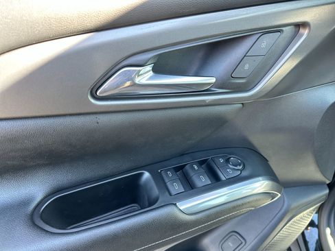 Used 2024 Chevrolet Traverse LT image 13