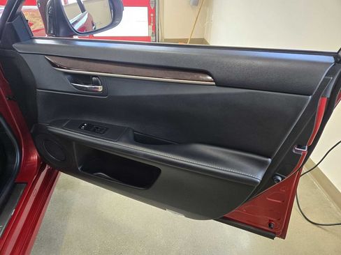 Used 2013 Lexus ES 350 w/ Luxury Pkg FWD image 26