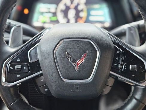 Used 2022 Chevrolet Corvette Stingray Preferred Cpe w/ Z51 Performance Package RWD image 17