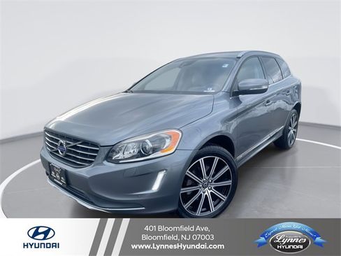 Used 2017 Volvo XC60 T6 Inscription w/ Climate Package image 1