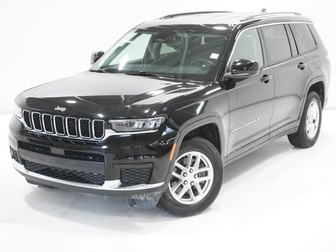 Used 2021 Jeep Grand Cherokee L Laredo w/ Luxury Tech Group I image 2