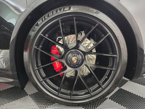 Certified 2018 Porsche 911 Carrera GTS image 30