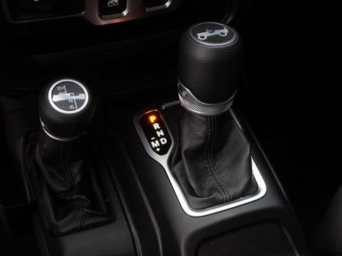 Used 2020 Jeep Wrangler Sport AWD/4WD image 21